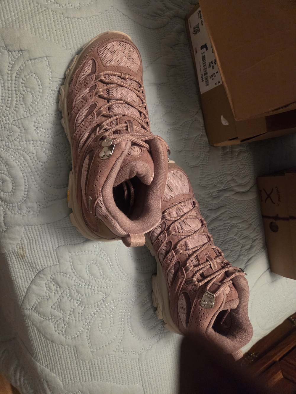 Merrell Women's Rose Camo Suede And Mesh Hiking Sneakers Size 8m (Merrell MOAB. - Picture 2 of 3